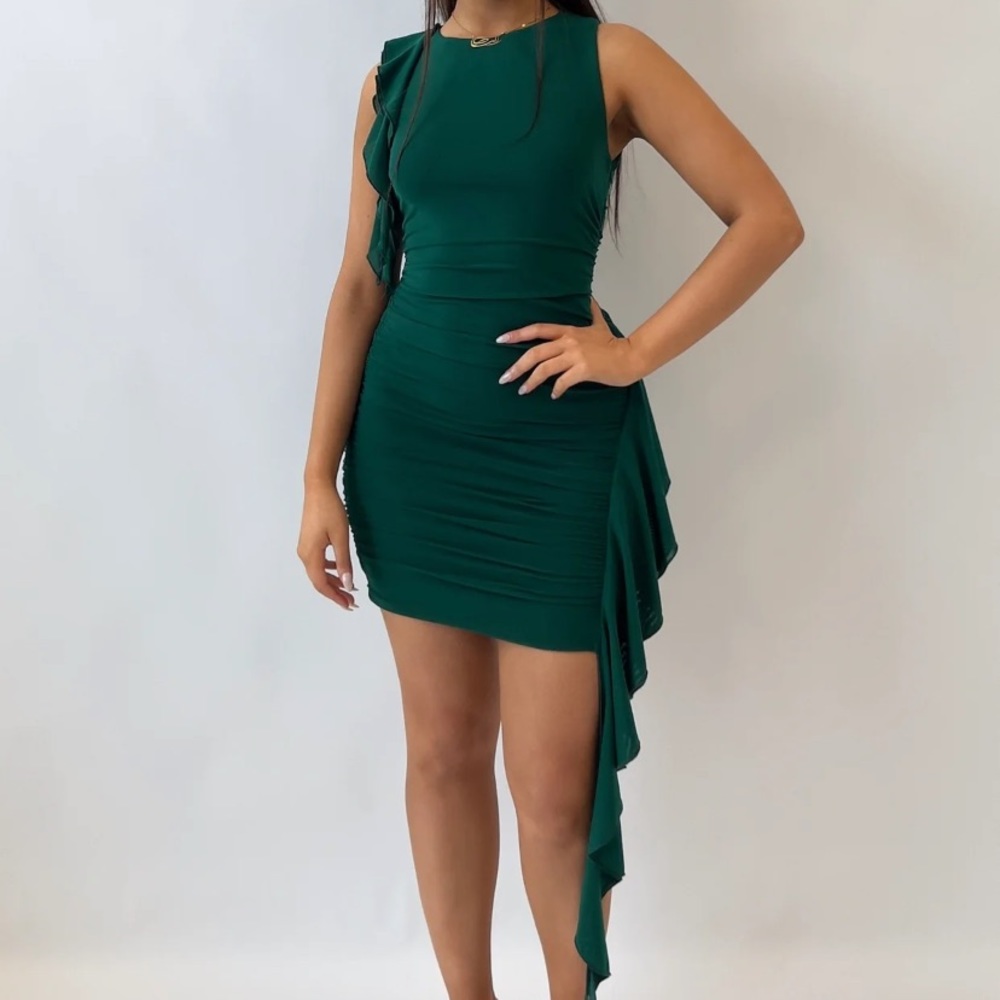 Alia mini Green dress M-Kameli Boutique